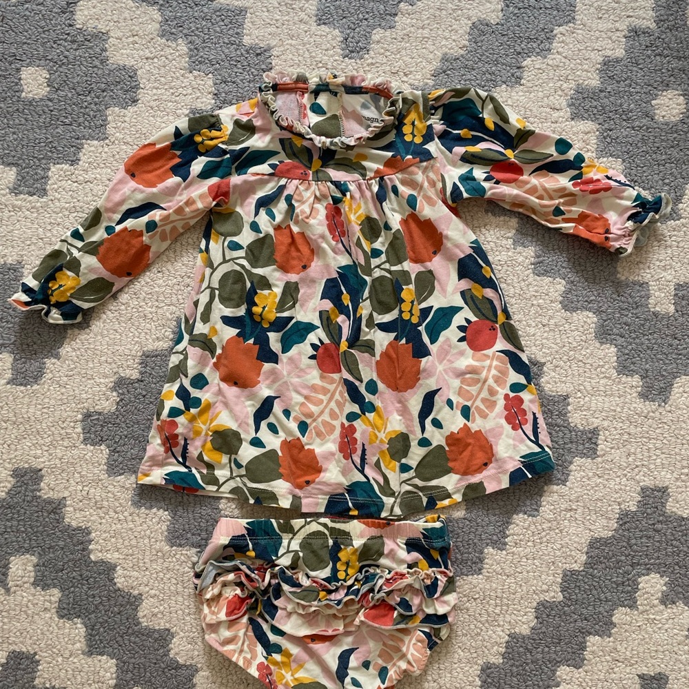 Magnetic Me: 6-9 month outfit